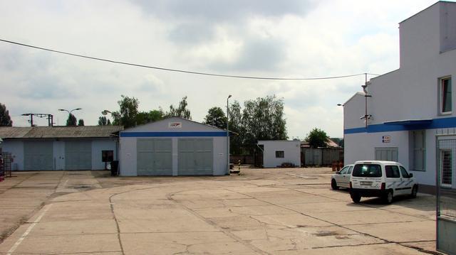 Sídlo společnosti Moravany - vjezd do objektu